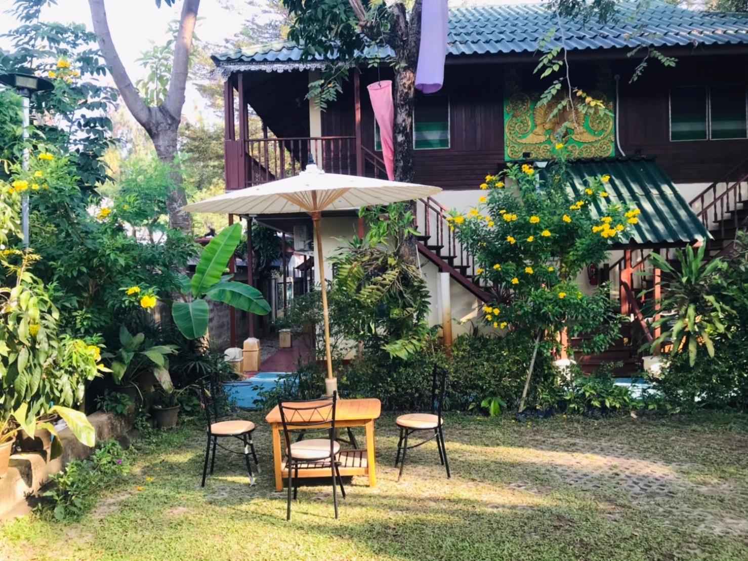 Golden Triangle Palace Hotel Chiang Rai Exterior photo