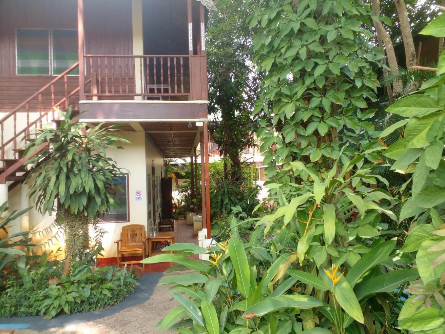 Golden Triangle Palace Hotel Chiang Rai Exterior photo