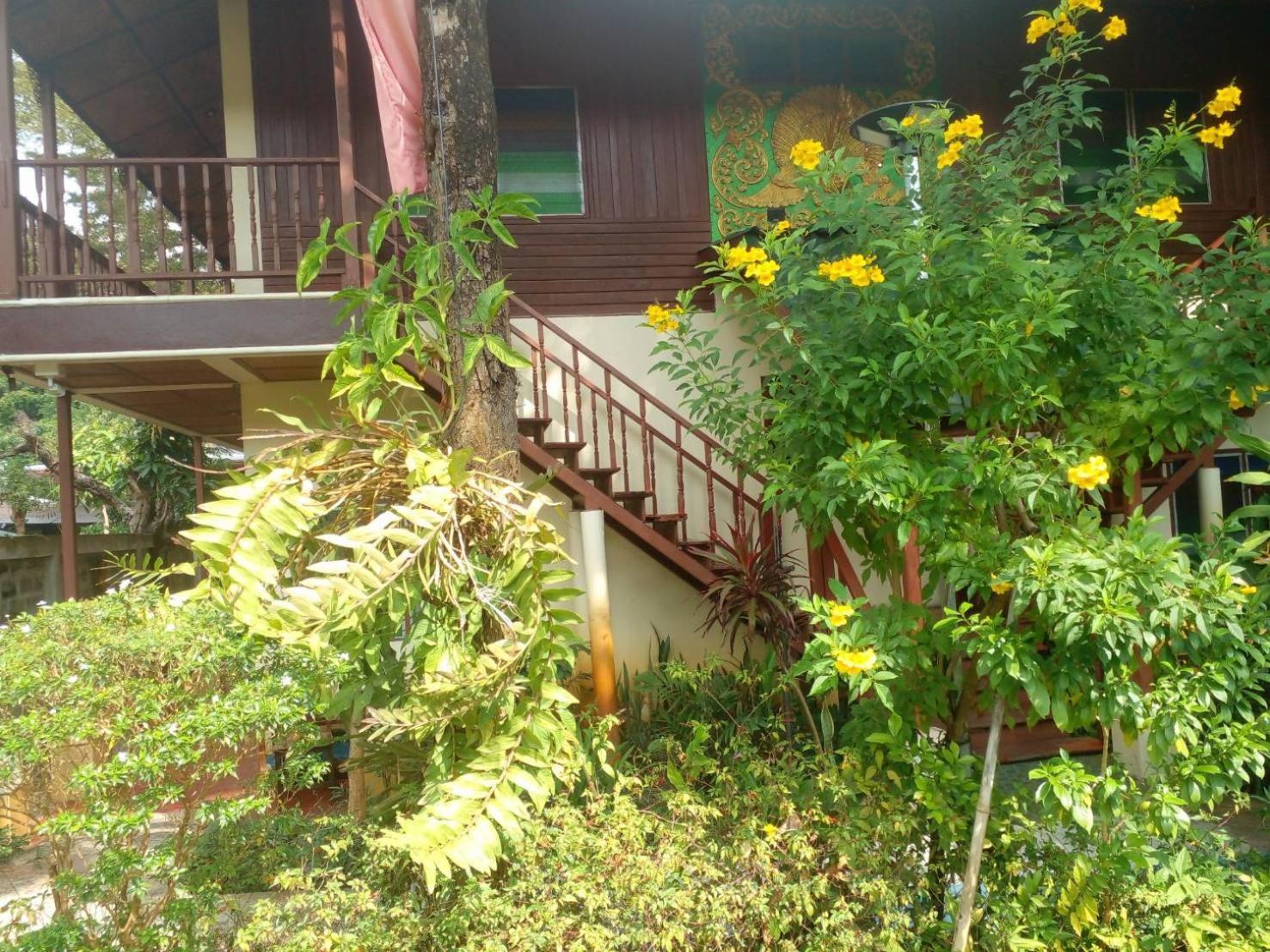Golden Triangle Palace Hotel Chiang Rai Exterior photo