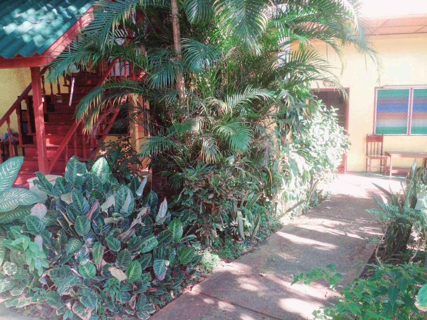 Golden Triangle Palace Hotel Chiang Rai Exterior photo